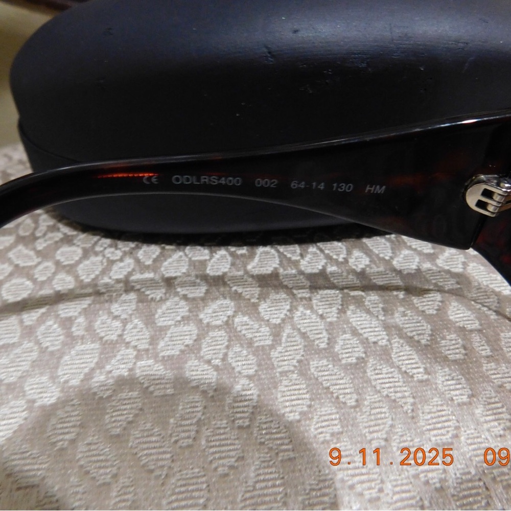Oscar de la Renta Dark Brown Sunglasses ODLRS 400 $300 Not cheaper line - Picture 5 of 6